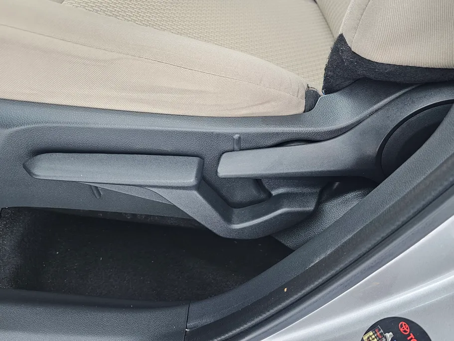 تويوتا يارس Y 2023 