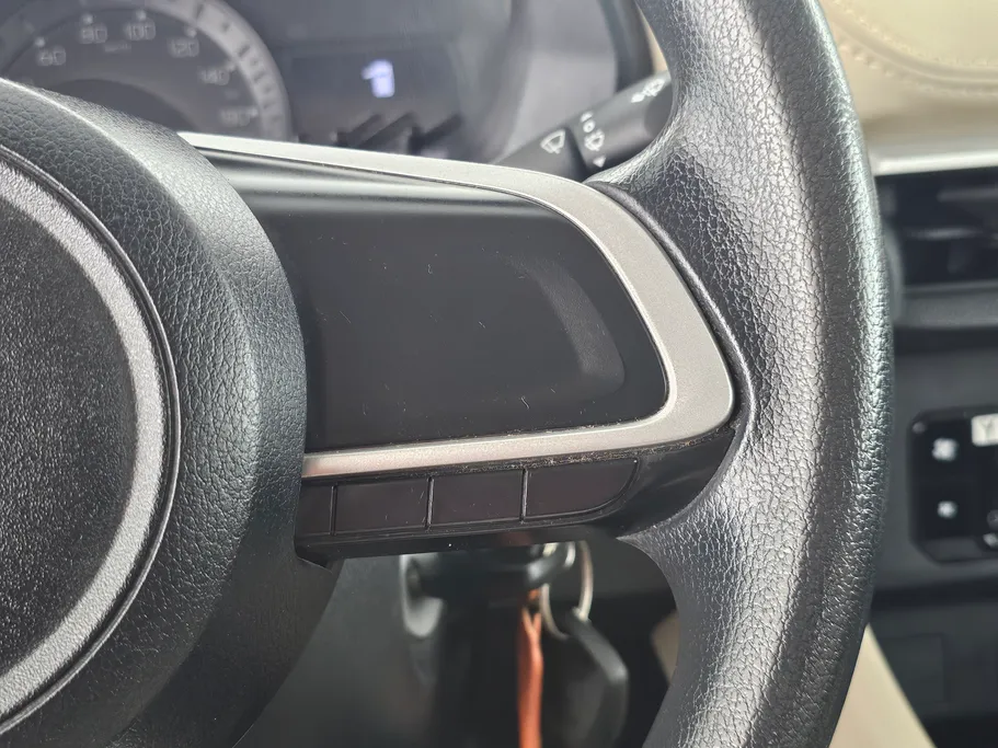 تويوتا يارس Y 2023 