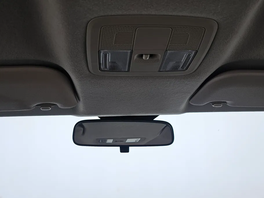 تويوتا يارس Y 2023 