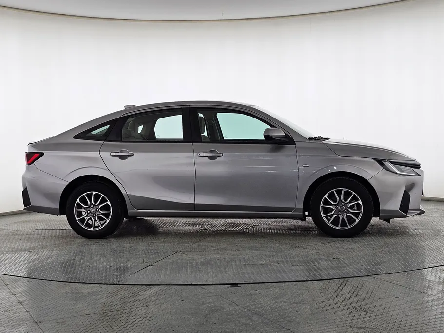 تويوتا يارس Y 2023 