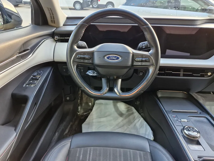 2023 Ford Taurus Trend 