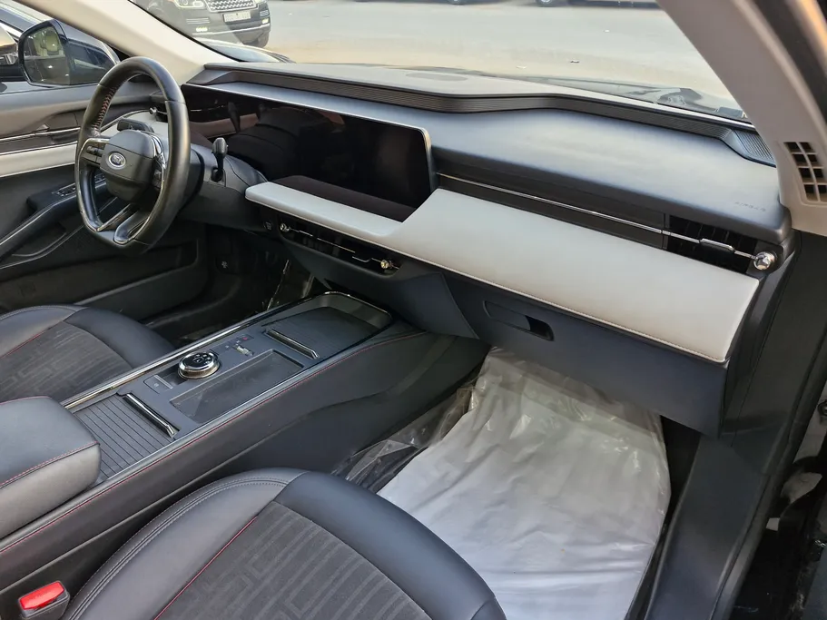 2023 Ford Taurus Trend 