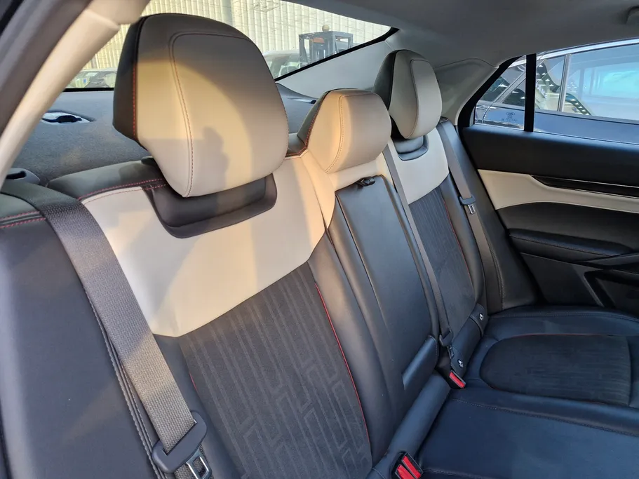 2023 Ford Taurus Trend 