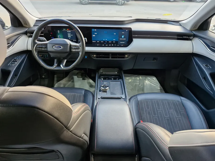 2023 Ford Taurus Trend 