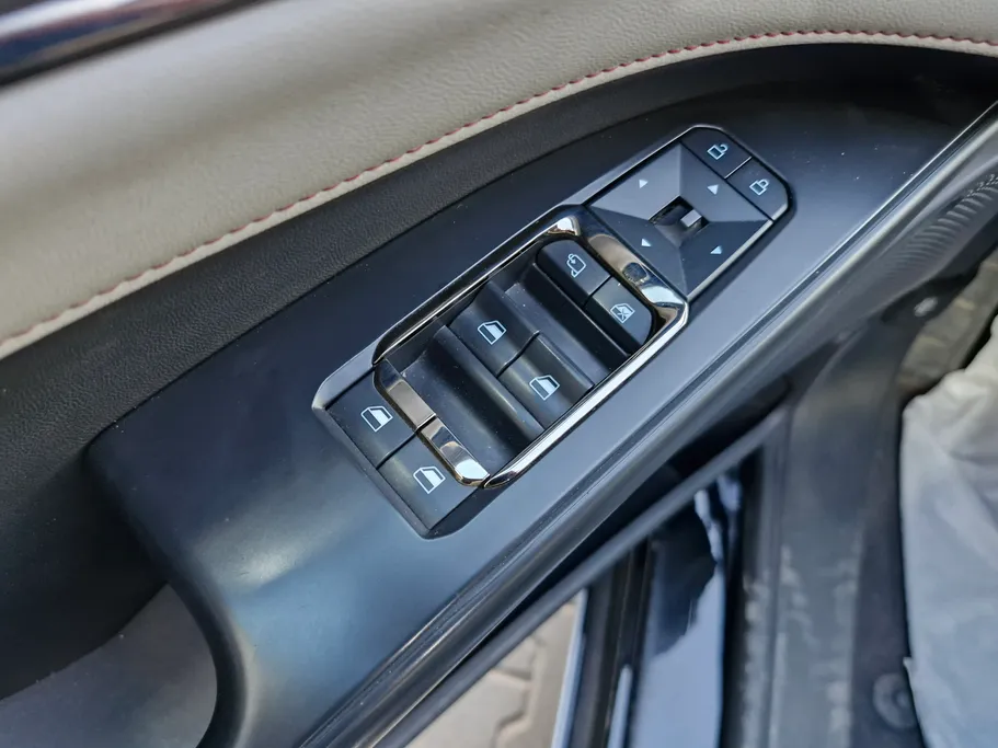 2023 Ford Taurus Trend 