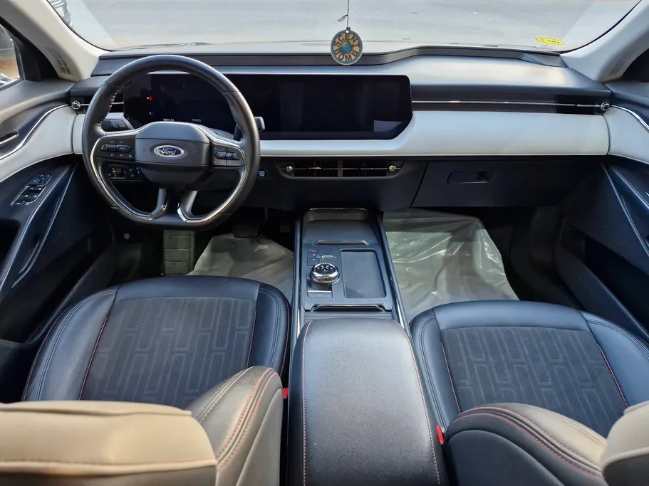 2023 Ford Taurus Trend 