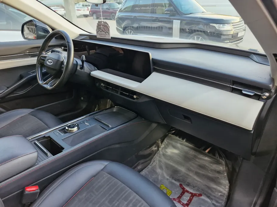 2023 Ford Taurus Trend 