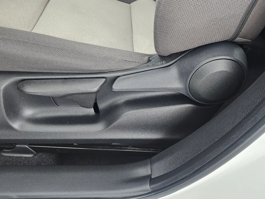 تويوتا كورولا XLI 2023 