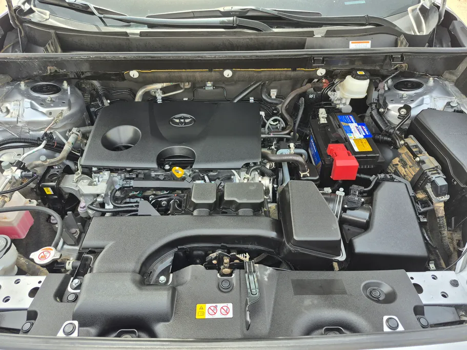 تويوتا راف فور LE 2024 