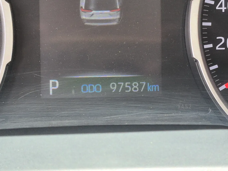 تويوتا راف فور LE 2024 