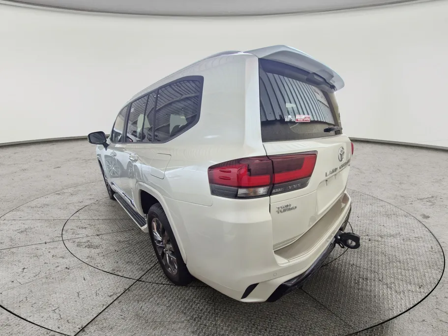 2025 Toyota Land Cruiser GXR 