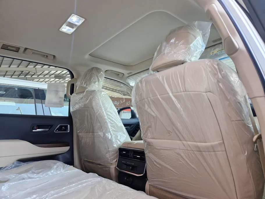 2025 Toyota Land Cruiser GXR 