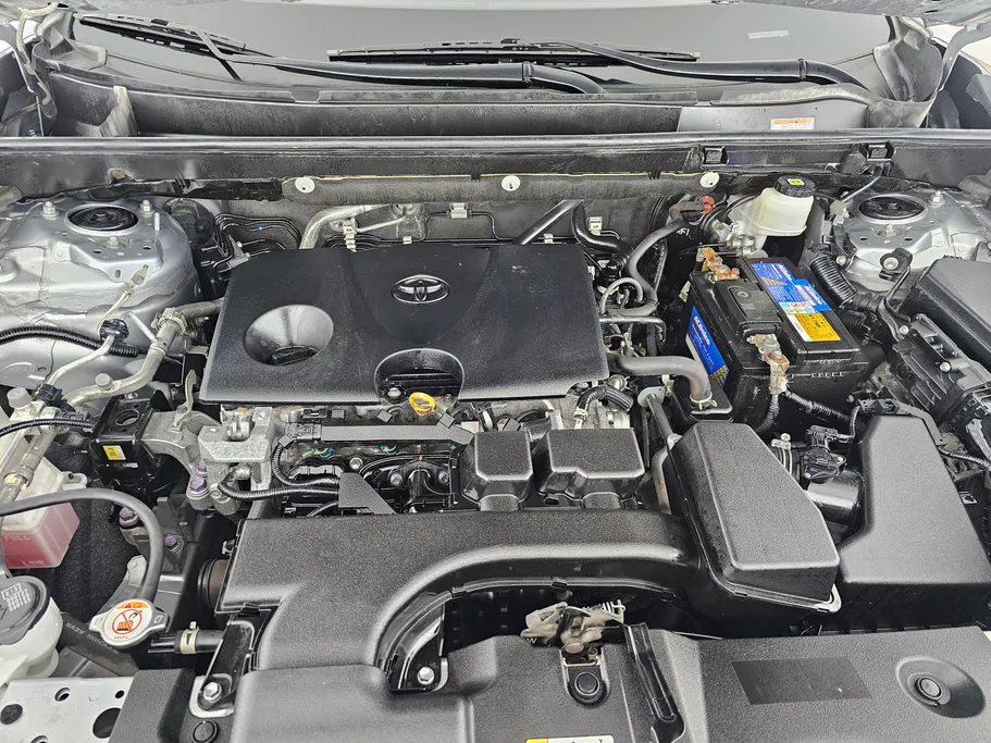 تويوتا راف فور LE 2022 