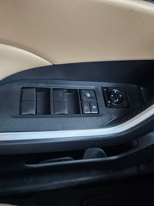 تويوتا راف فور LE 2022 