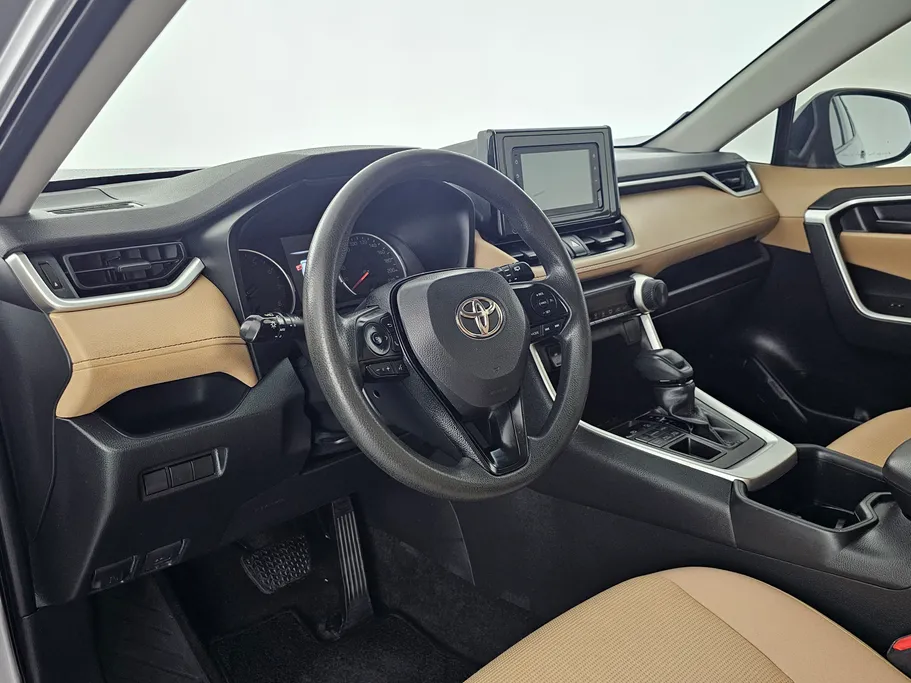 تويوتا راف فور LE 2022 