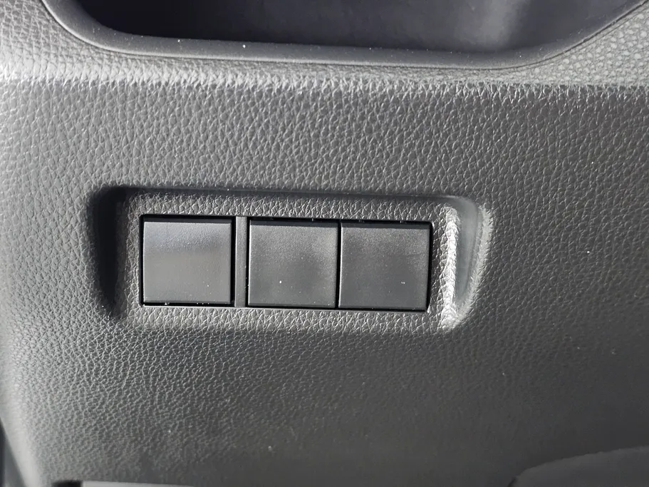 تويوتا راف فور LE 2022 