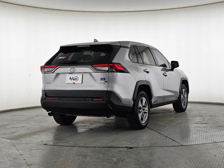 تويوتا راف فور LE 2022 