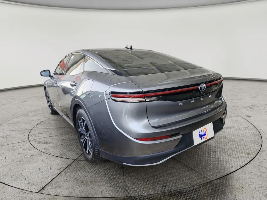 2025 Toyota Crown Premium 