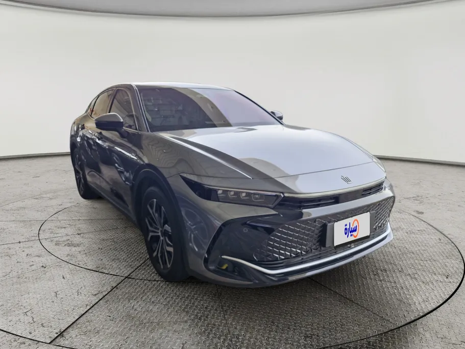 2025 Toyota Crown Premium 