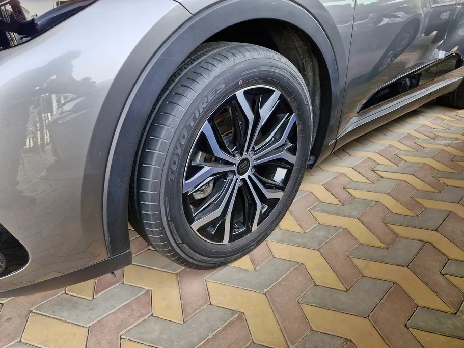 2025 Toyota Crown Premium 