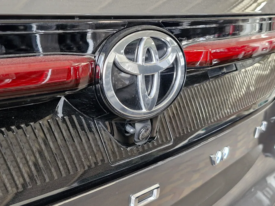 2025 Toyota Crown Premium 