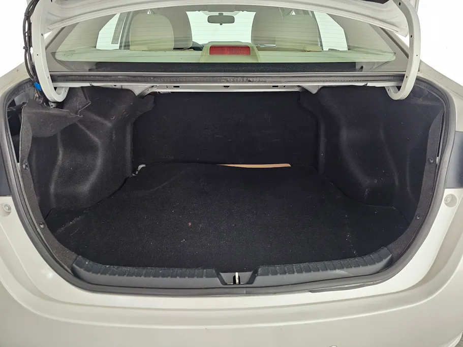 2022 Toyota Yaris  Y 