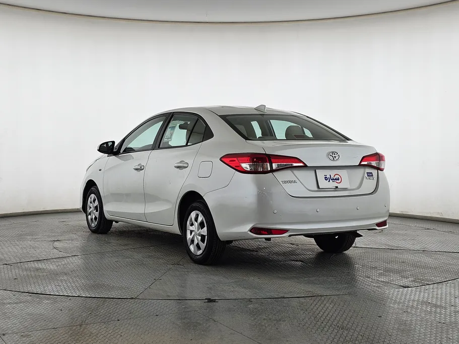 2022 Toyota Yaris  Y 