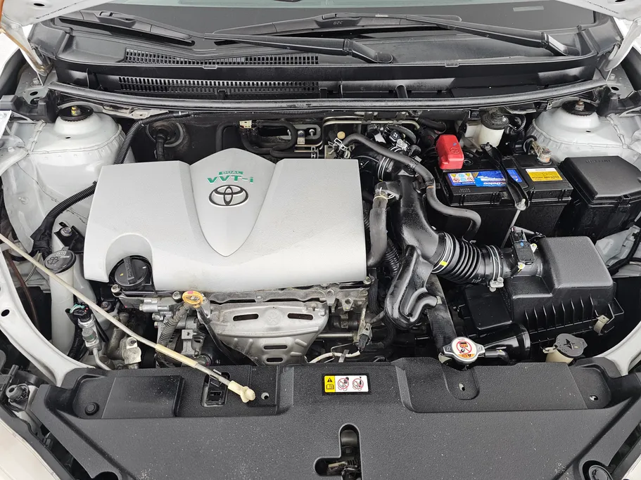 2022 Toyota Yaris  Y 