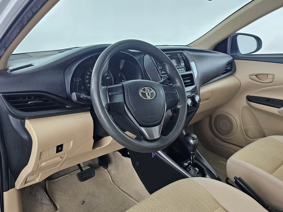 2022 Toyota Yaris  Y 