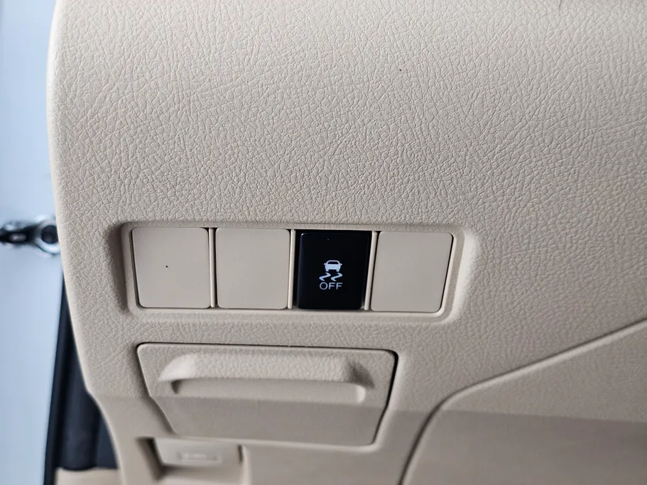 2022 Toyota Yaris  Y 