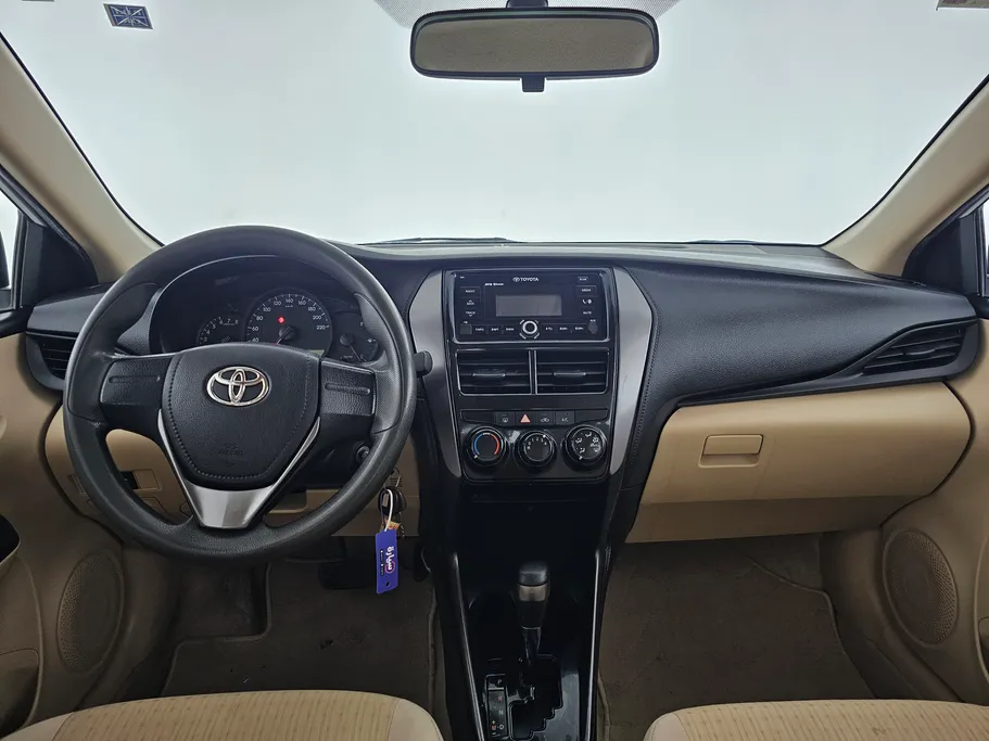 2022 Toyota Yaris  Y 