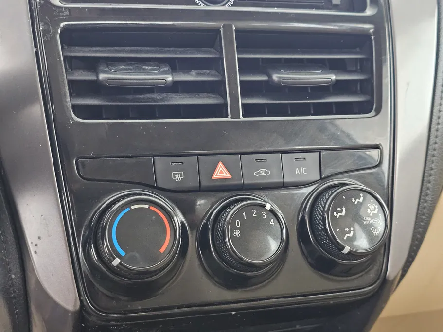 2022 Toyota Yaris  Y 