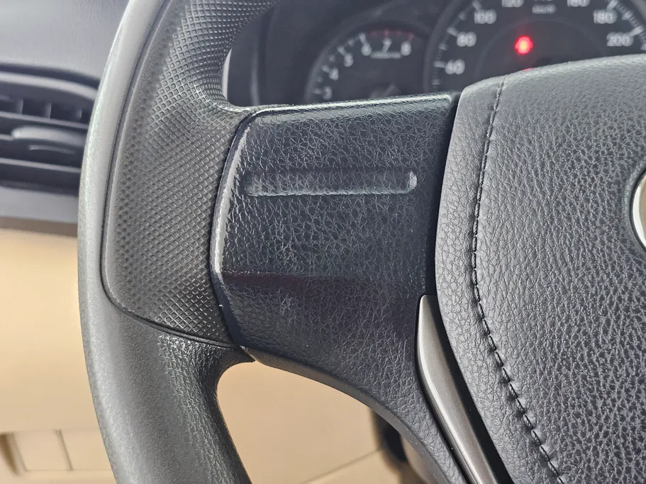 2022 Toyota Yaris  Y 