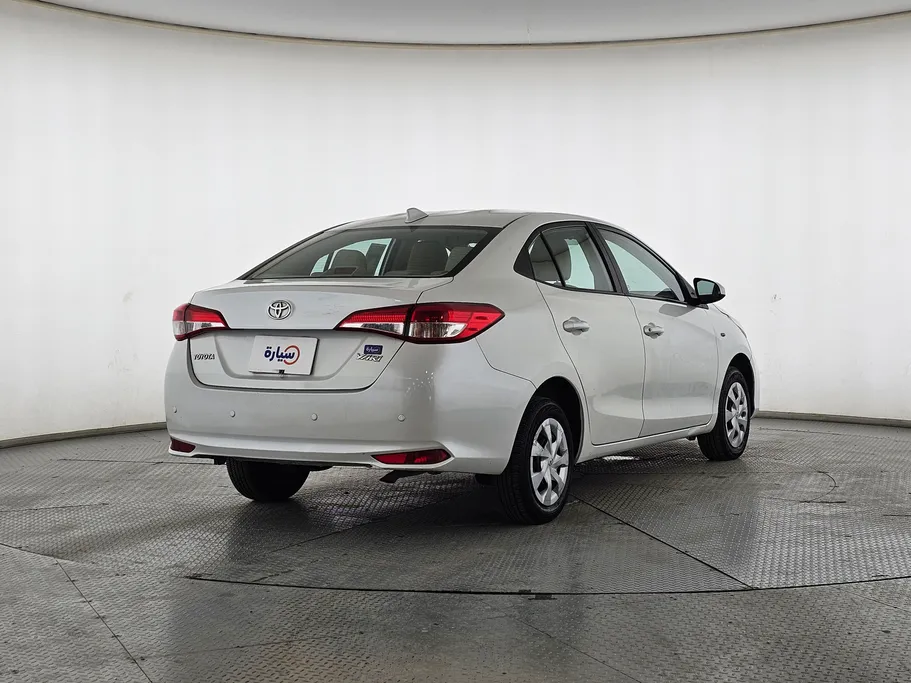 2022 Toyota Yaris  Y 