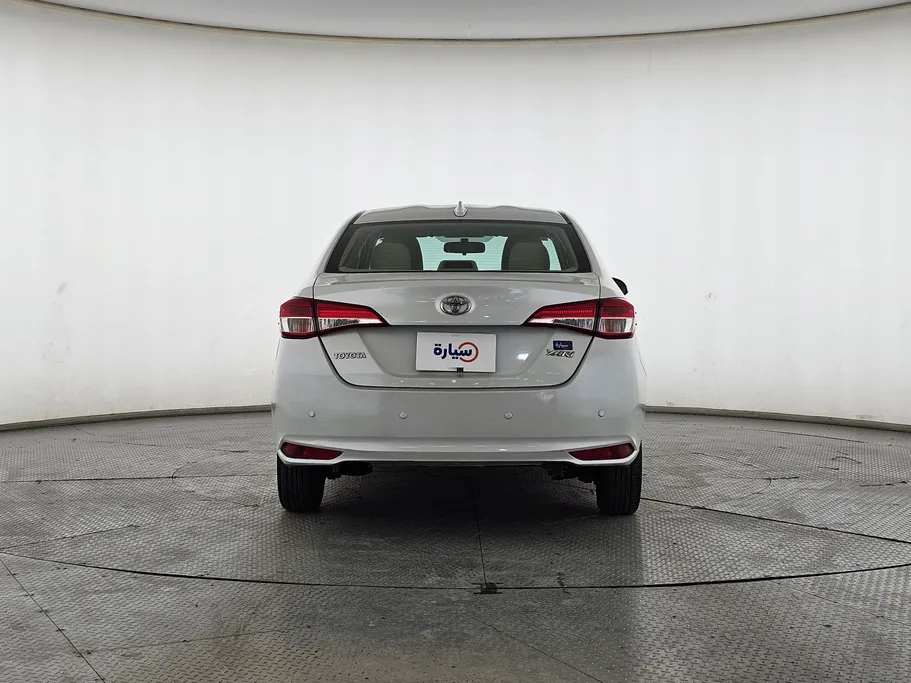 2022 Toyota Yaris  Y 