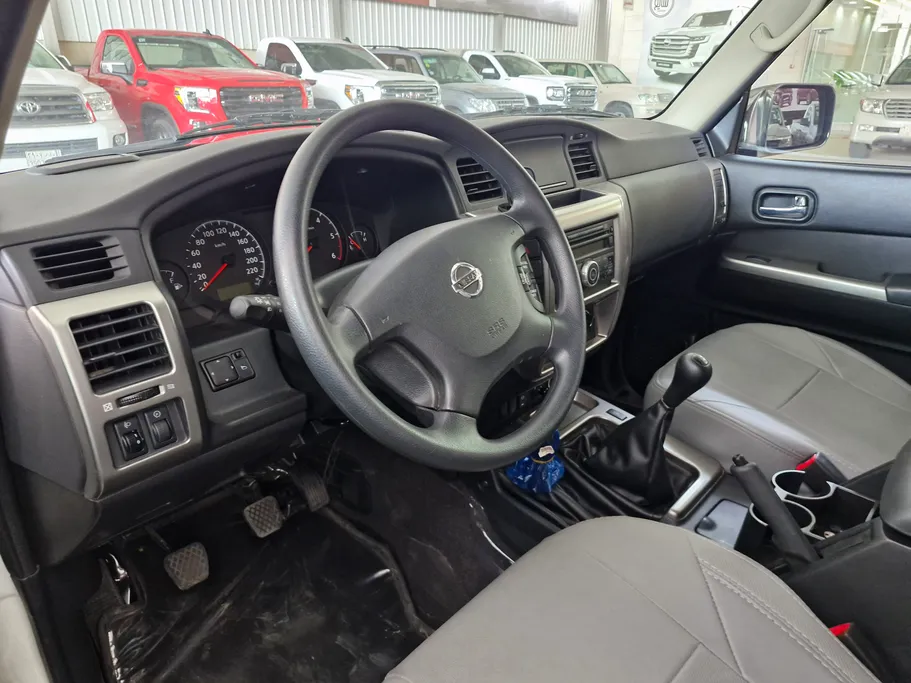 2023 Nissan Patrol GL 