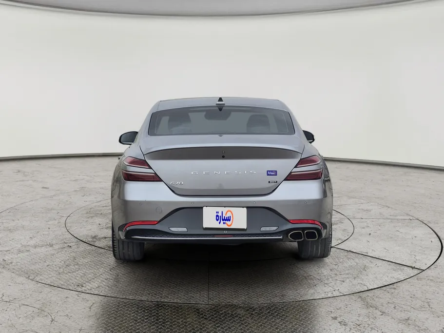 2023 Genesis G70  