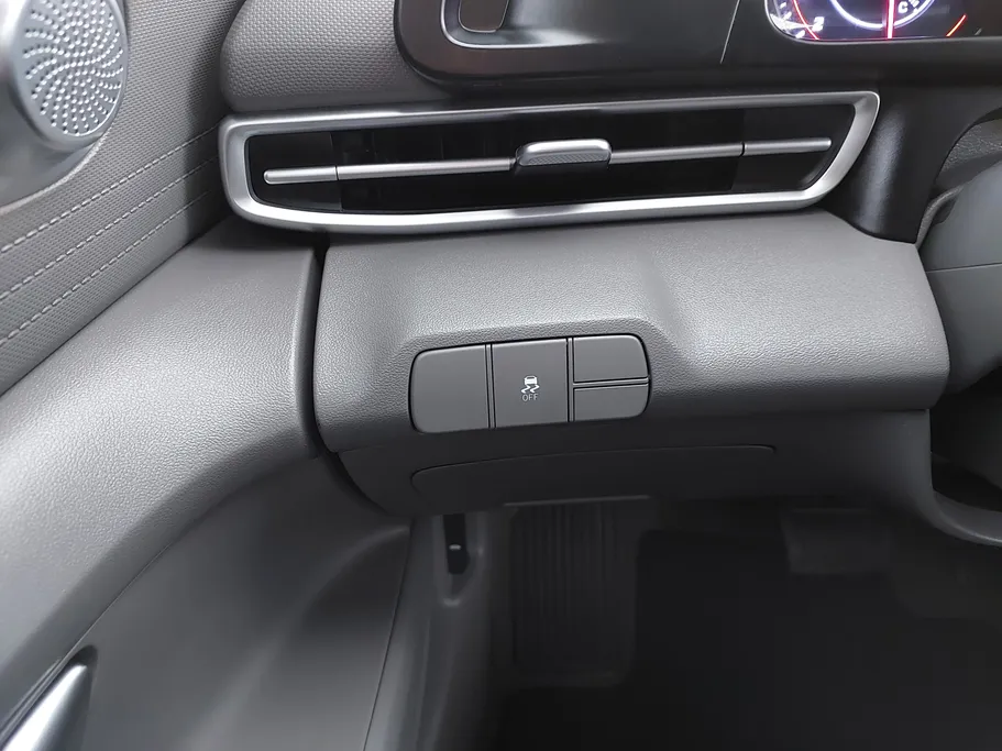2022 Hyundai Elantra Smart 