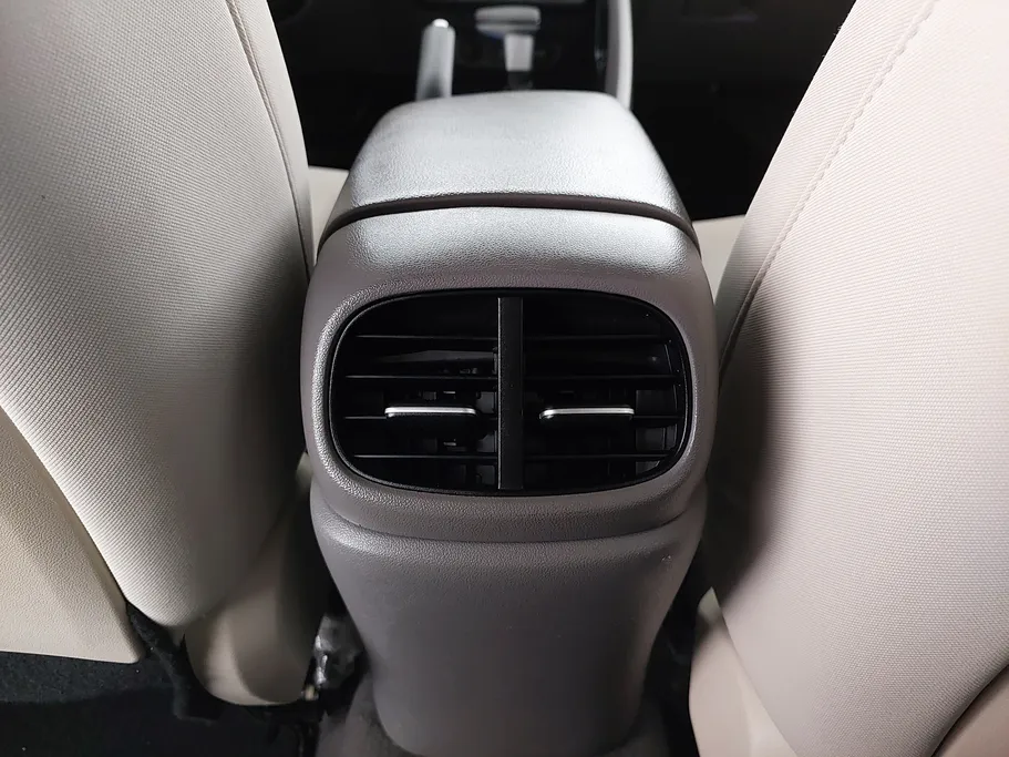 2022 Hyundai Elantra Smart 