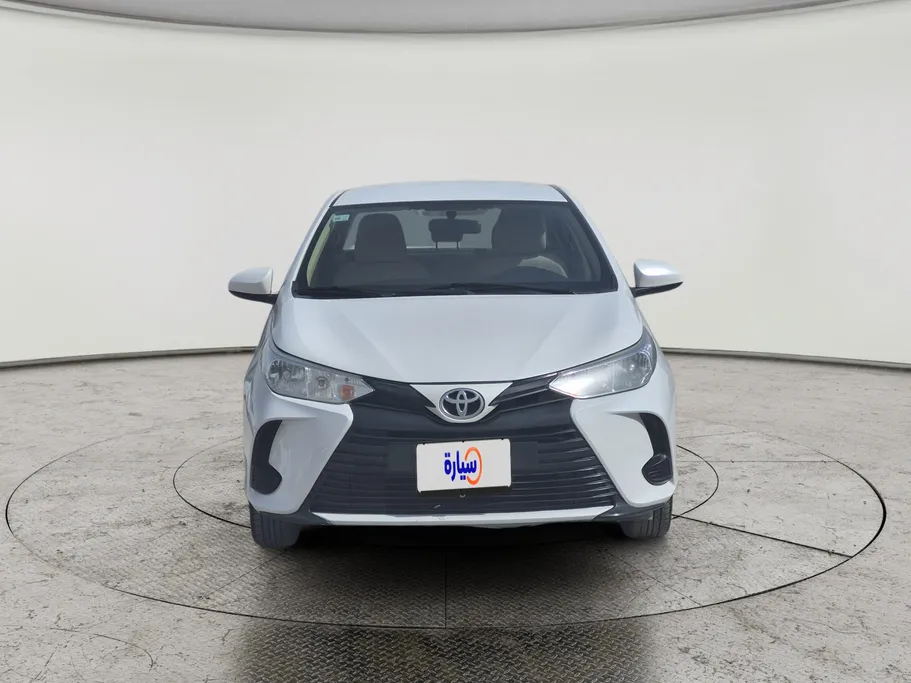 2022 Toyota Yaris  Y 