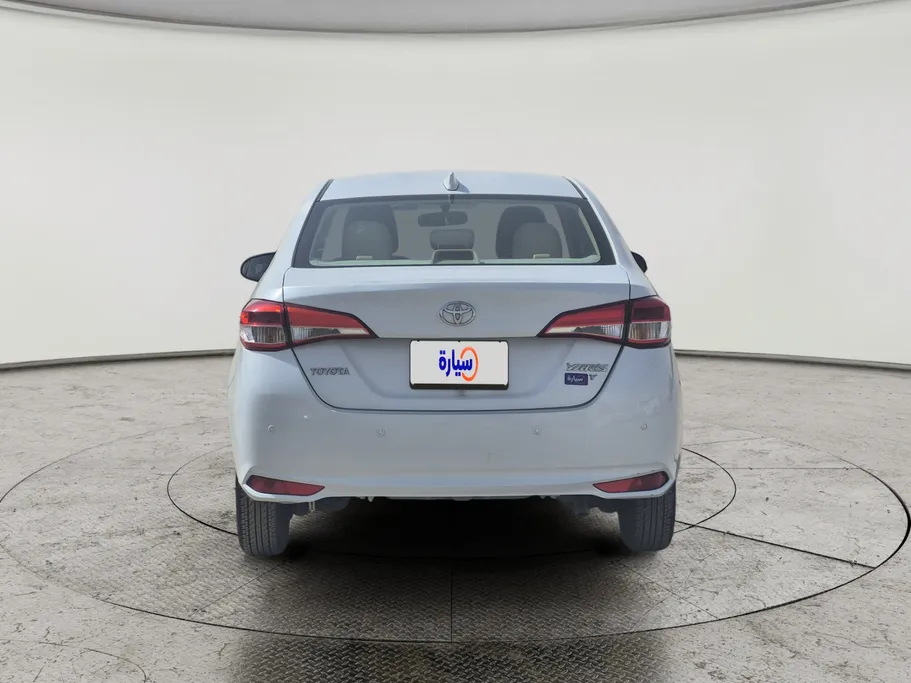 2022 Toyota Yaris  Y 