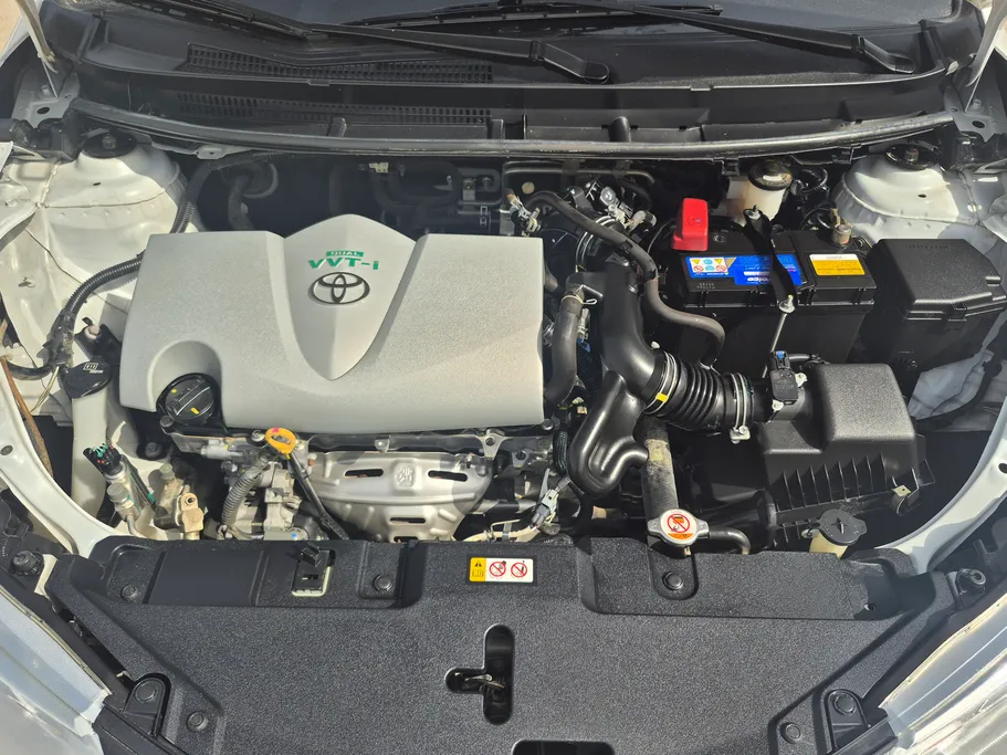 2022 Toyota Yaris  Y 