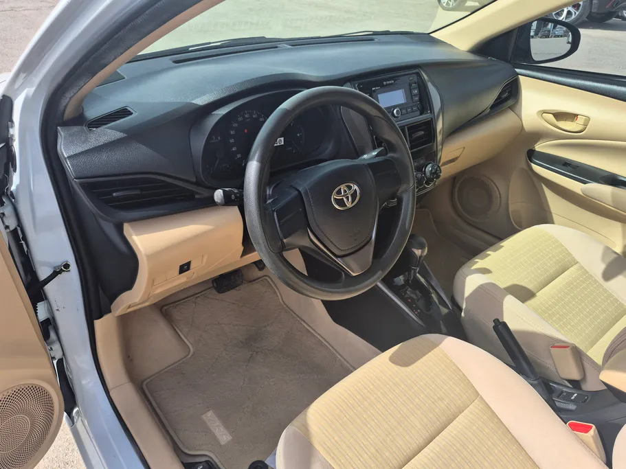 2022 Toyota Yaris  Y 