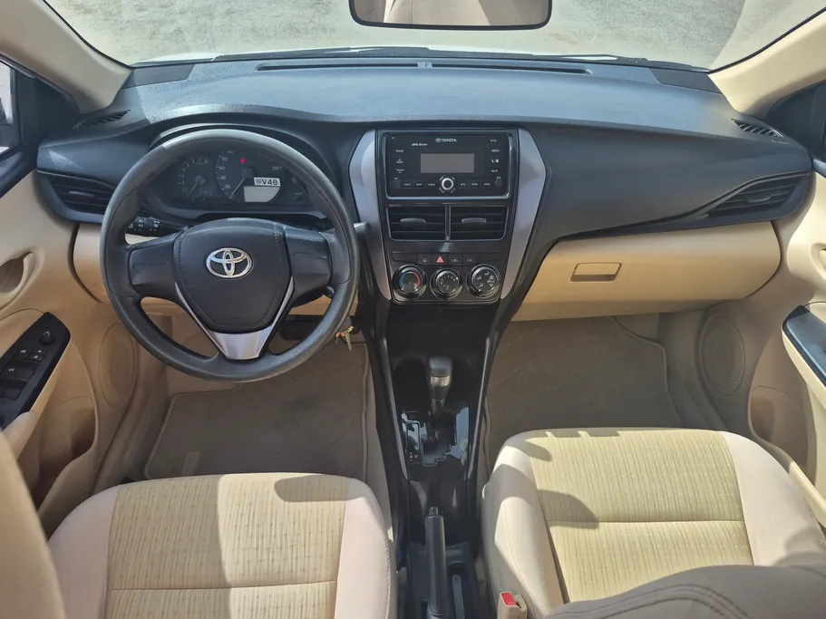 2022 Toyota Yaris  Y 