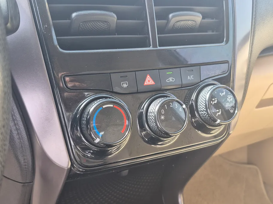 2022 Toyota Yaris  Y 