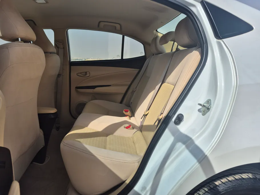 2022 Toyota Yaris  Y 