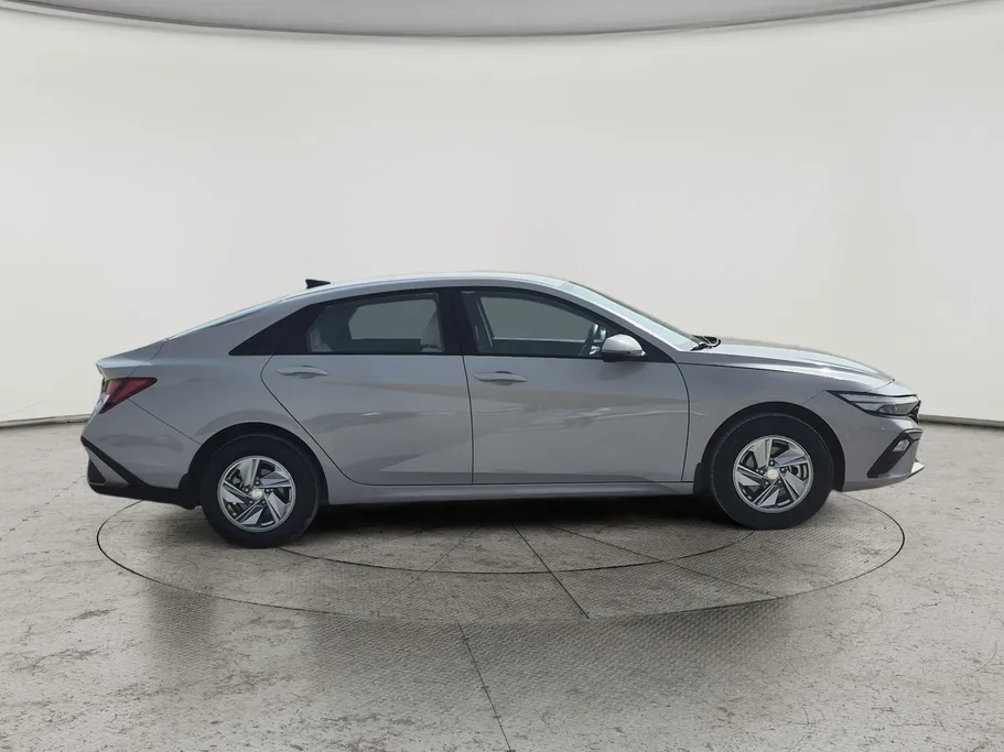 2024 Hyundai Elantra Fleet 