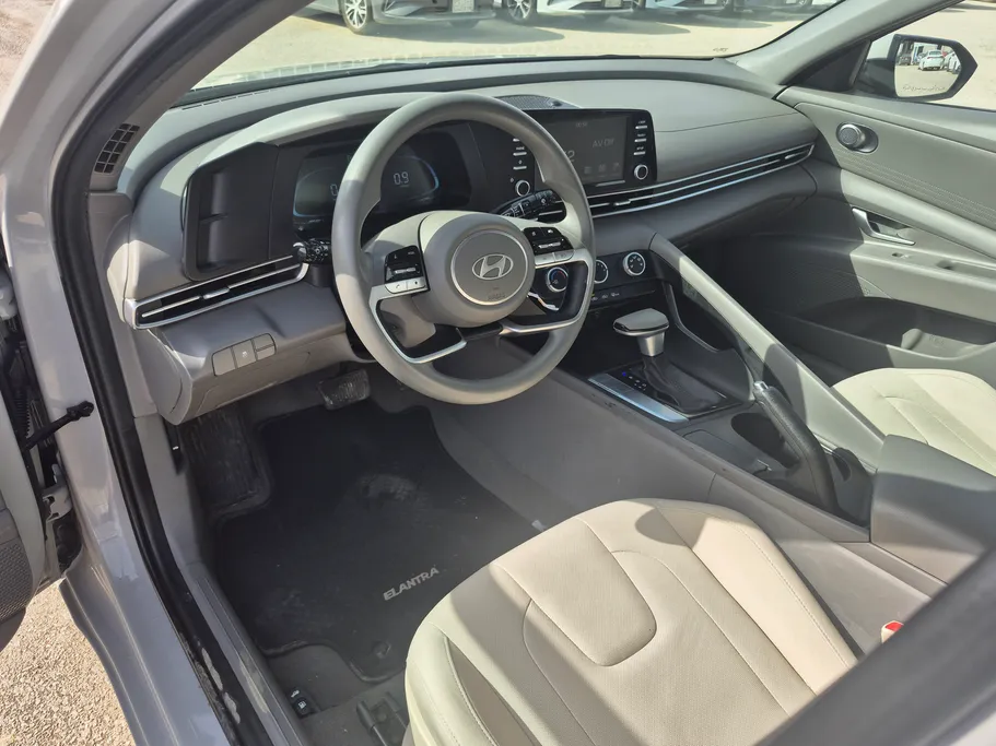 2024 Hyundai Elantra Fleet 