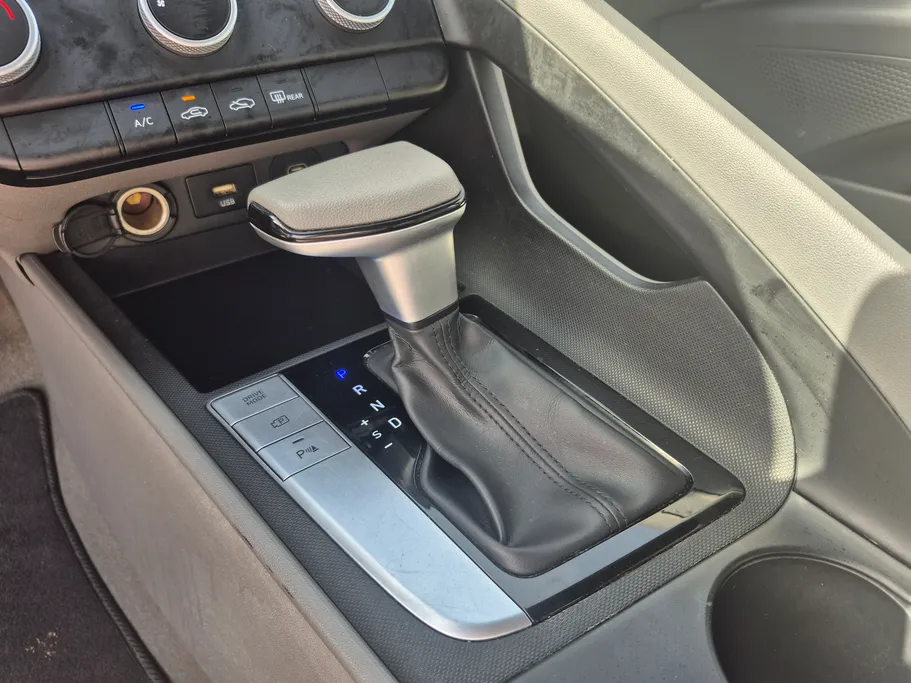 2024 Hyundai Elantra Fleet 