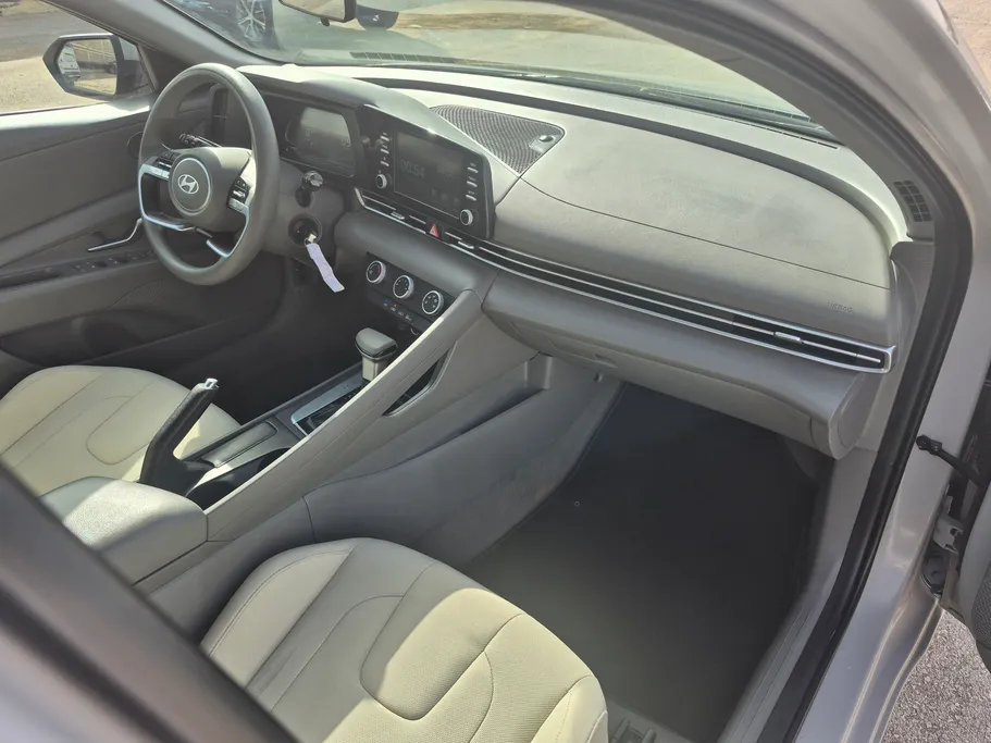 2024 Hyundai Elantra Fleet 